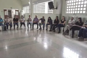 Docentes del Cibercolegio en actividad con Pastoral y Bienestar.