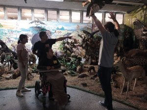 Estudiantes programa Resilientes en salida pedagógica