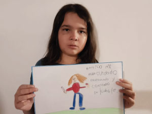 Estudiante participando