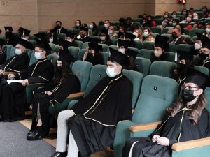 Fotografía estudiantes que recibieron ceremonia de grados  