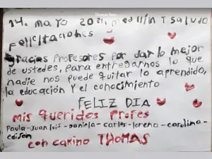Imagen que resalta la importante labor de los docentes en la celebración del día del maestro.5