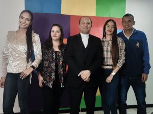 Fotografía del encuentro virtual para dar inicio al programa de orientación vocacional.