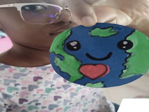 Imagen de la celebración del acto cívico el día del idioma, el día de la tierra y el día del niño