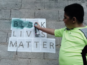 Fotografía clase de inglés en el programa Primaria Incluyente