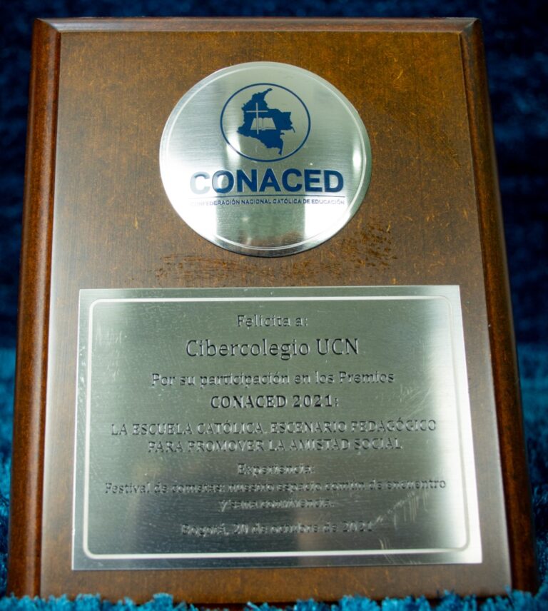 Reconocimiento al Cibercolegio con Premios Conaced.