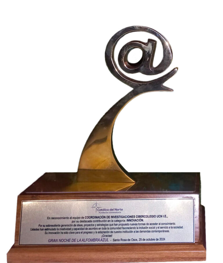 Premio Arroba en la Gran Noche de la Alfombra Azul.