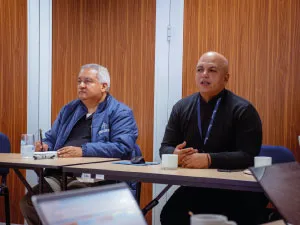 Plano general del padre Jaime y Padre Germán 