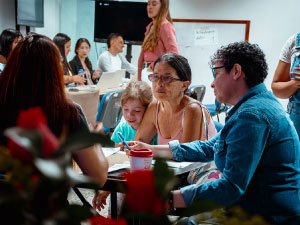 Primer plano de padres de familia