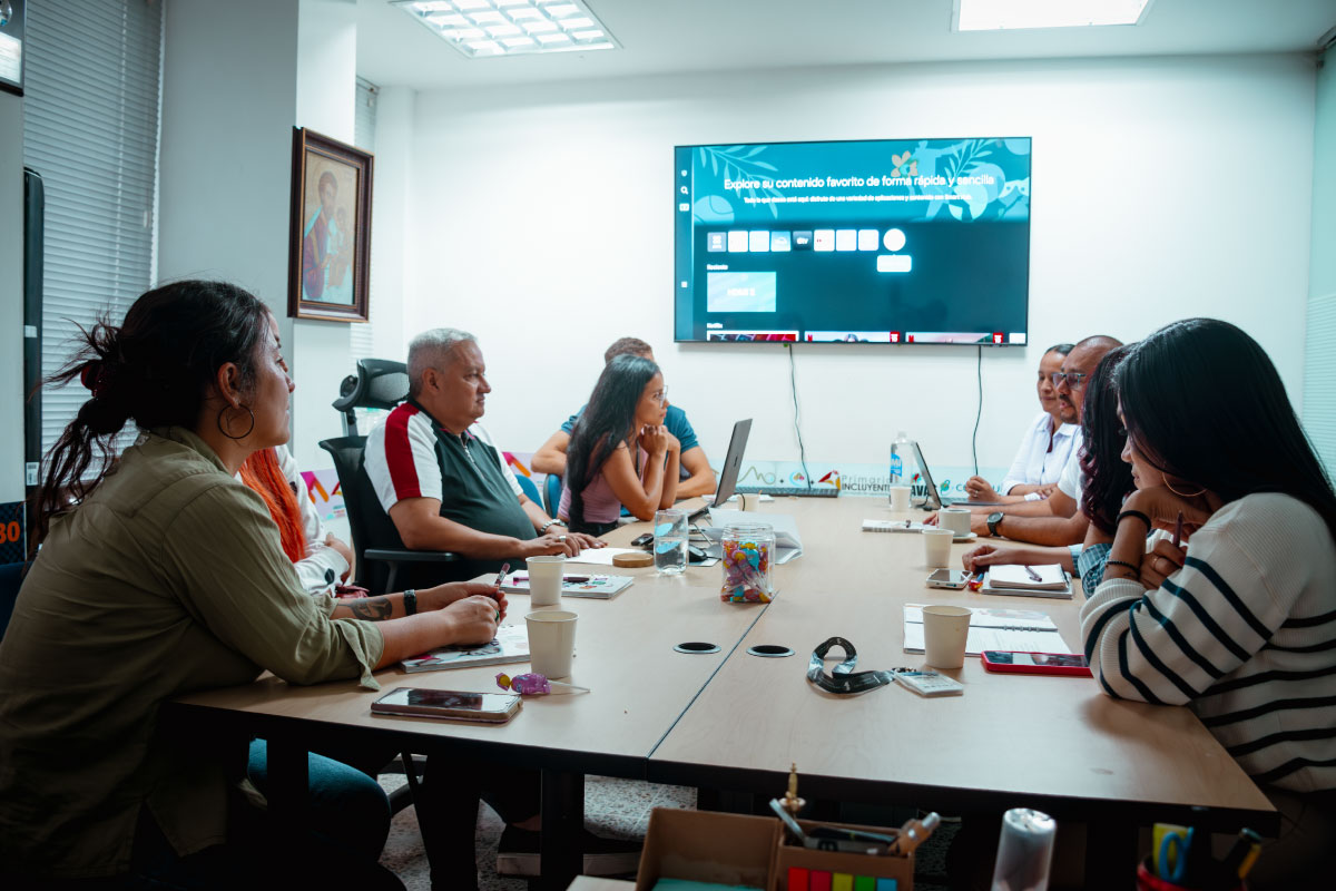 Plano general de docentes y el padre rector German