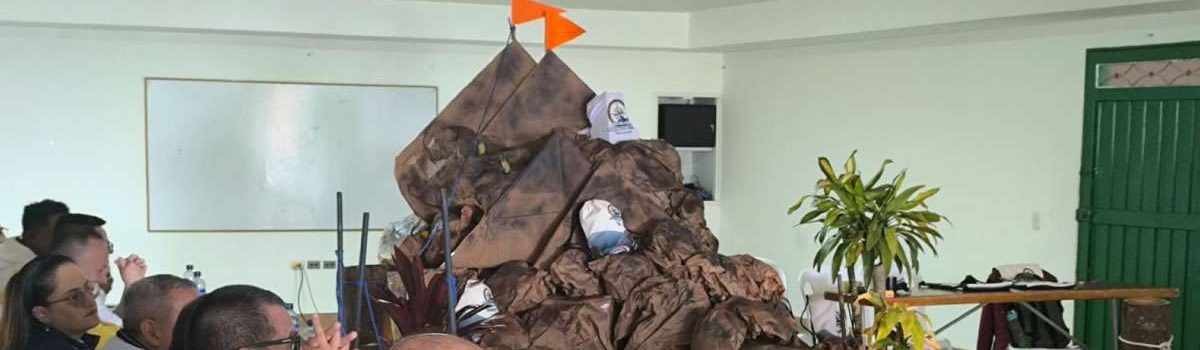 Foto de miembros de la Escuela de Liderazgo de la Católica del Norte.