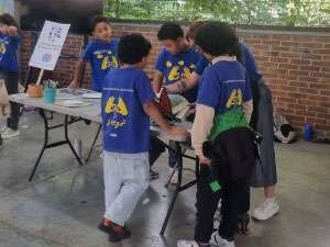 Foto de José Miguel con compañeros