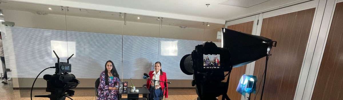 Foto de la mamás en grabación