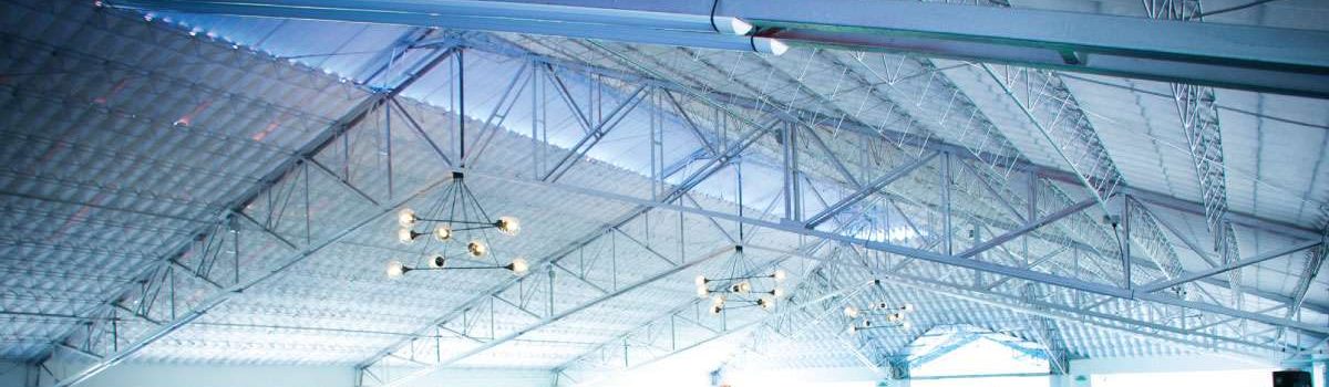 Foto de estudiantes en el Campus- graduación