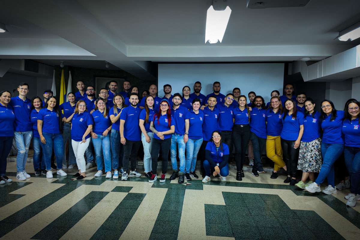 Foto de los profes y coordinación académica