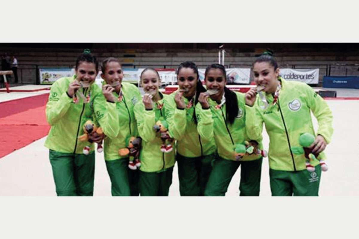 imagen-estudiantes-trinfando-gimnasia