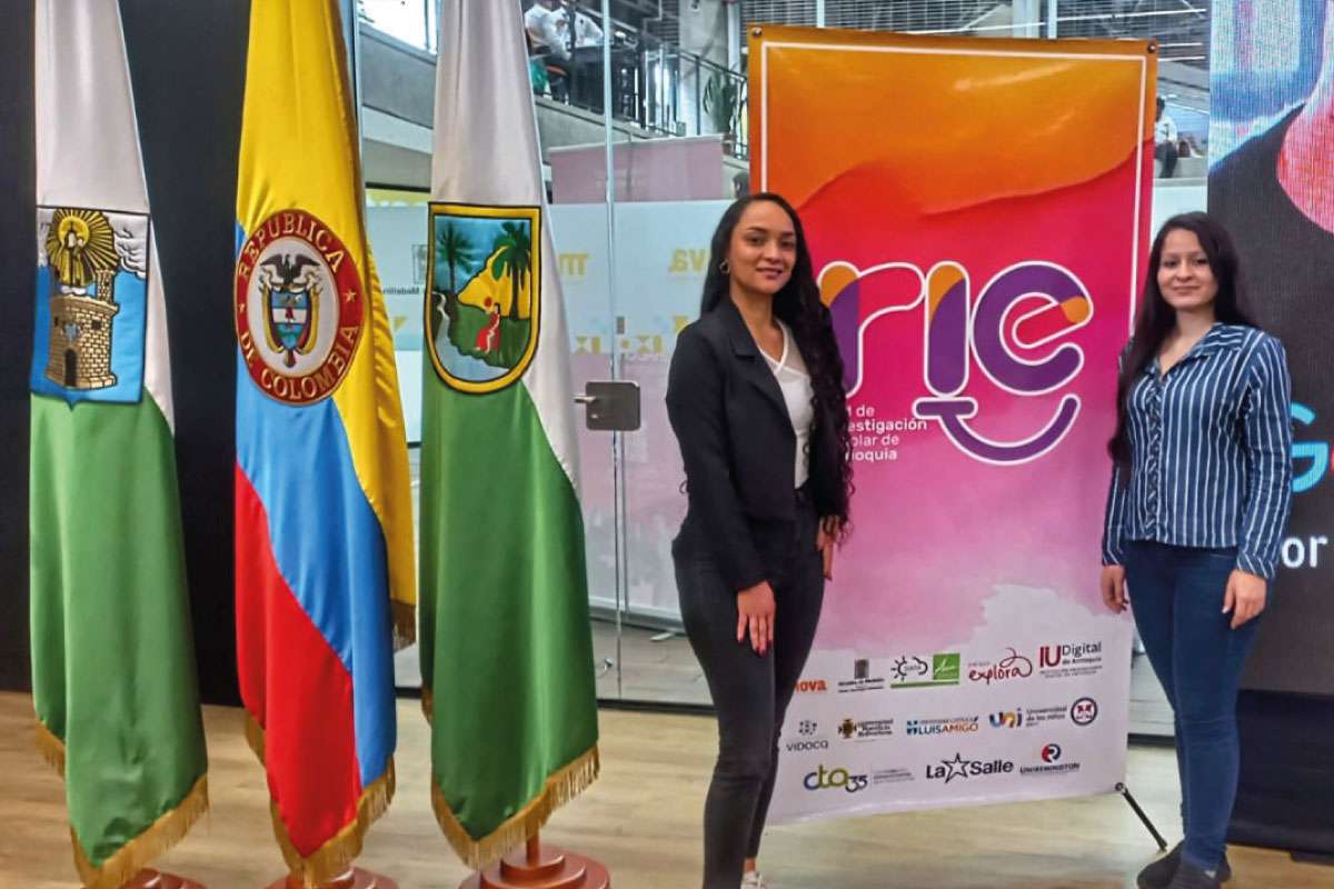 Participación de la experiencia: “Transformando la educación del siglo XXI: reflexiones desde el modelo del Cibercolegio UCN”