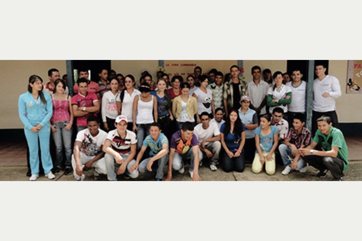 portada_estudiantes_cedeno