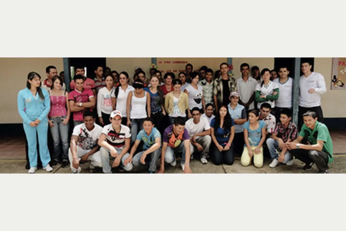 portada_estudiantes_cedeno