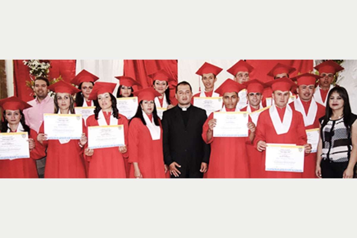 portada_imagen_grados_cedeno