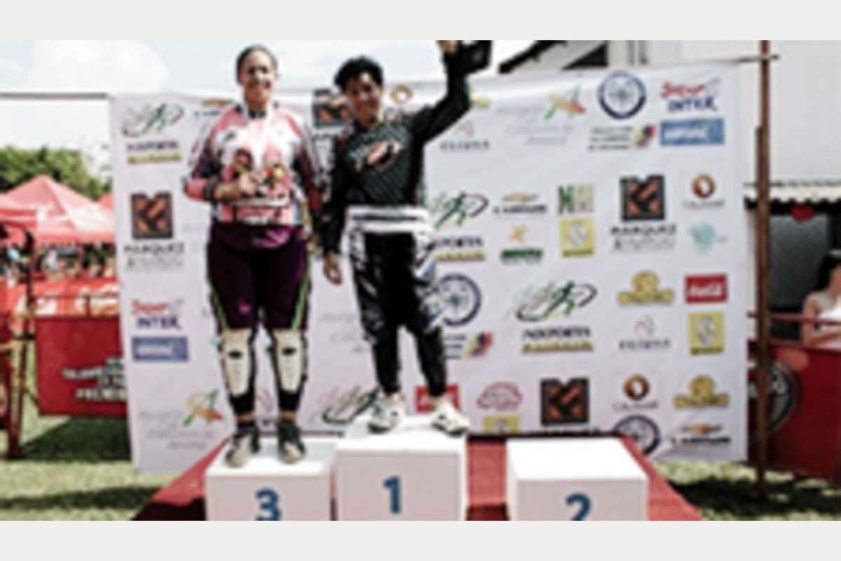 portada manuela Mazo