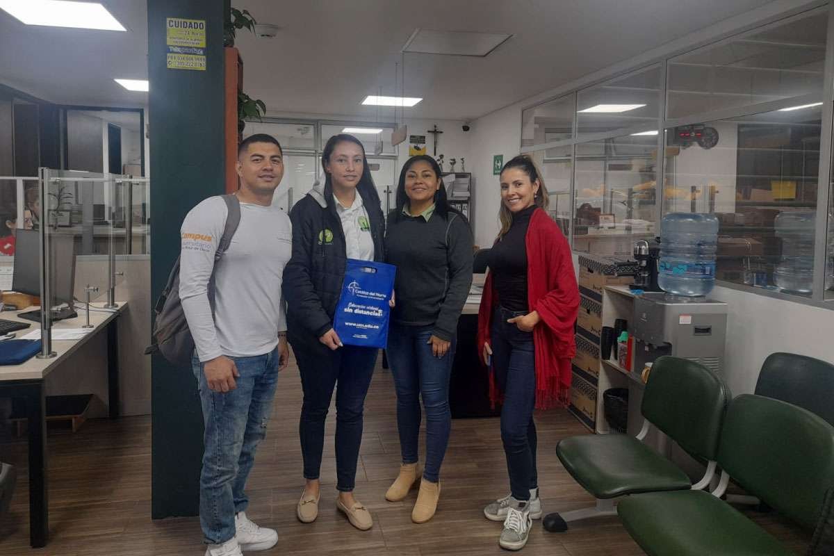 Eduardo Holguín,Eduardo Holguín, Coordinador de Expansión y Crecimiento, Lina Rojas, Cooperativa Coopeagropecuaria, Lina María Bernal, Líder de Promoción y Servicios Cibercolegio UCN