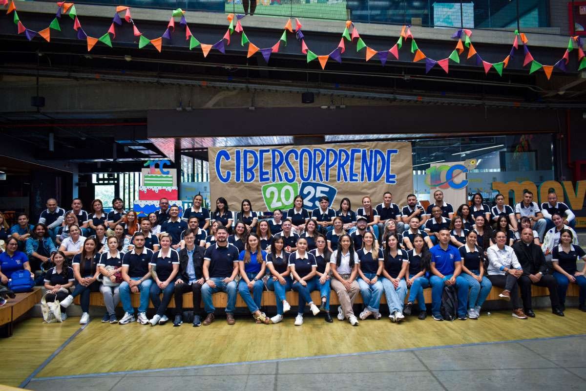Docentes del Cibercolegio UCN presentes en Cibersorprende desde Medellín