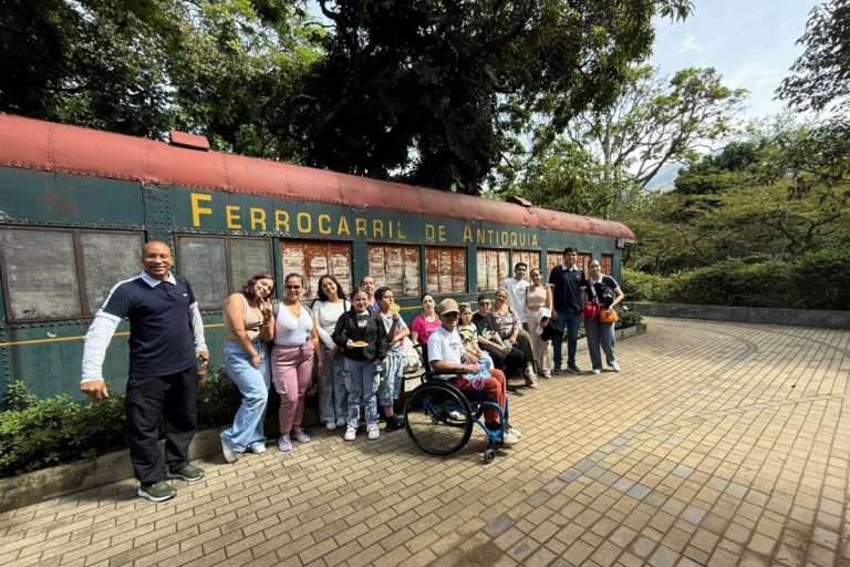 portada foto de estudiantes