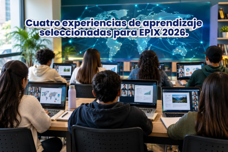 Grupo diverso de estudiantes, vistos de espaldas mientras participan en actividades de aprendizaje virtual desde computadores, en un entorno tecnológico con un mapa mundial que simboliza la colaboración académica internacional y la innovación educativa.